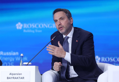 Bakan Bayraktar: Hiçbir enerji kaynağını dışlamıyoruz