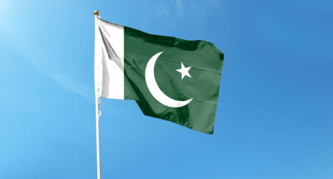 Pakistan'da kamyon uçuruma yuvarlandı: 15 ölü, 8 yaralı
