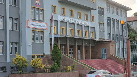 ‘Sigara kullanmıyorum’ diyen arkadaşına yumruk atan öğrenci tutuklandı