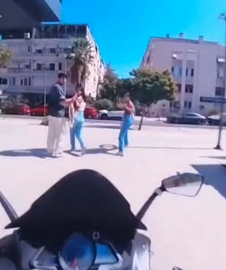 Motosikletiyle vatandaşları korkutarak kayda alan şüpheliye gözaltı