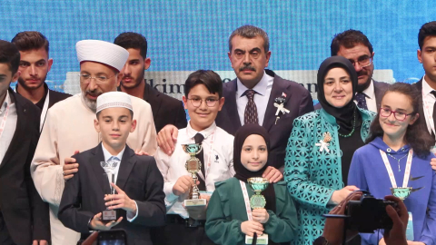 İstanbul - Bakan Tekin: İmam hatip okullarını dünya çapında bir model haline getirmek istiyoruz