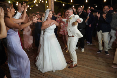 Kosta Rikalı damat ve Türk gelin Antalya'da dünyaevine girdi