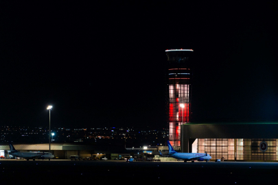 İstanbul - İstanbul'daki havalimanları 29 Ekim'de kırmızı beyaza bürünecek