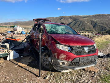 Fırtınada üzerine konteyner ev devrilmişti; toprağa verildi (2)