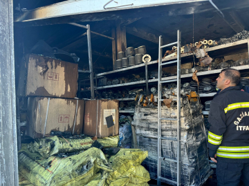 Gaziantep'te hırdavat dükkanında çıkan yangın söndürüldü