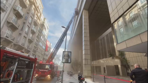 İstanbul - Nişantaşı'nda iş merkezinde yangın- 2 / Ek görüntü