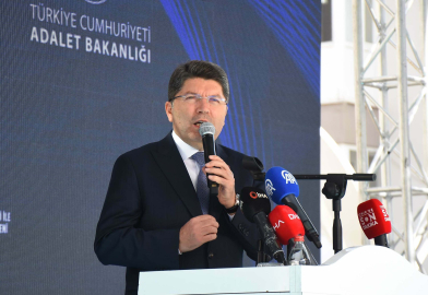 Bakan Tunç: 'Terörsüz Türkiye' komisyonu çok önemli kararlar alacak (2)