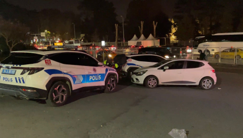 İstanbul - Beşiktaş'ta taraftarlar arasında silahlı kavga: 1 yaralı