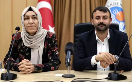 Tutuklu eski Akdeniz Belediye Başkanı ve meclis üyelerine tahliye