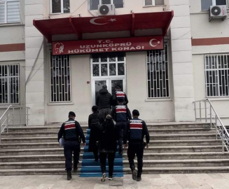 Yurt dışına kaçmak isterken yakalanan 3 FETÖ şüphelisi tutuklandı