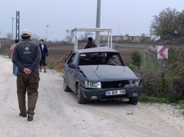 Bursa’da iki otomobil çarpıştı: 1 ölü, 2 yaralı