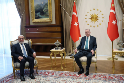 Cumhurbaşkanı Erdoğan, HÜDA PAR Genel Başkanı Yapıcıoğlu'nu kabul etti