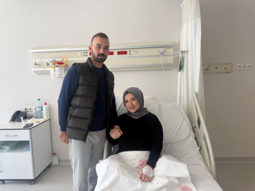 24 haftalık bebeğe anne karnında omurilik ameliyatı