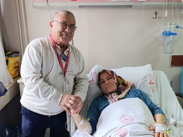 Karnından 8,5 kiloluk kitle çıkarıldı