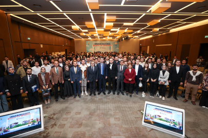Bakan Kurum, Hatay'da mühendis ve mimarlara deprem bölgesinin inşasını anlattı