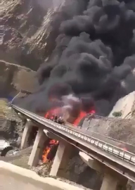 Suudi Arabistan’da otobüs, tankere çarptı: 45 kişi hayatını kaybetti