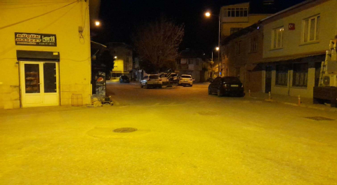 Balıkesir’in Sındırgı ilçesi 10 dakika arayla iki depremle sallandı