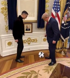 Trump’tan, Ronaldo ile Beyaz Saray'da futbol paylaşımı