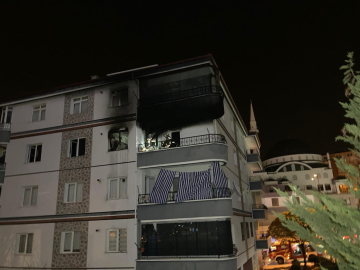 Ankara’da 4 katlı binada patlama: 1 yaralı