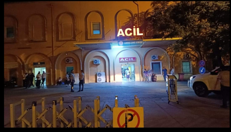 Mardin'de takla atan otomobildeki anne öldü, eşi ve çocuğu yaralandı