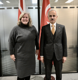 Bakan Uraloğlu, İngiltere Ulaştırma Bakanı Alexander ile bir araya geldi