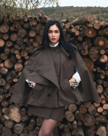 Cemre Baysel, performansıyla ışık saçmaya devam ediyor