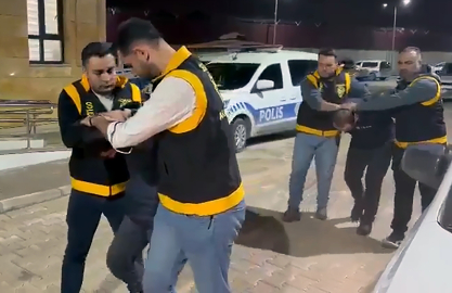 Evinde 1'i otomatik 3 tabanca ele geçirildi; 'Hasmımız çok' dedi