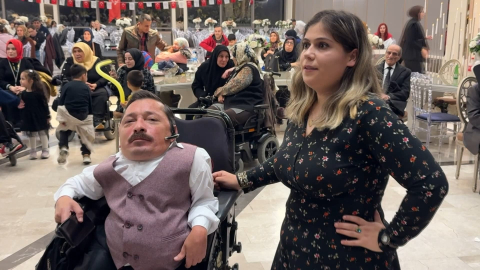 İstanbul - Aileleri karşı çıkmıştı; evliliklerinin 9'uncu yılını Engelliler Günü'nde kutladılar