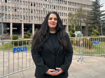 Eşini uykuda yastıkla boğmaya çalıştığı iddia edilen kadın için uzaklaştırma kararı