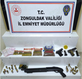 2 sevgili uyuşturucu ile yakalanınca soruşturma genişledi; 5 tutuklama