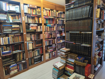 35 yılda 200 bini aşkın kitap biriktirdi, ‘Şehir Araştırmaları Merkezi’ kurdu / Ek fotoğraflar