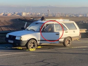Park halindeki otomobilde, direksiyon başında ölü bulundu