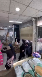 Çeyiz mağazası açılışında izdiham