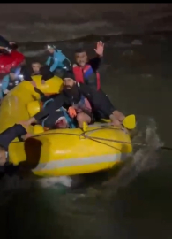 Hakkari'de araç Zap suyuna yuvarlandı; 1 kişi kurtarıldı, kayıp kişiler için çalışma başlatıldı / Ek fotoğraflar