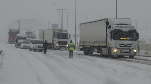 Doğu ve Güneydoğu’da kar etkili oldu (2)