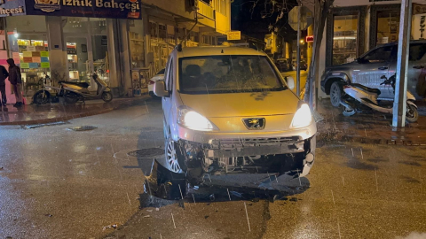 Bursa'da motosiklet ile otomobil çarpıştı: 1 yaralı