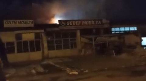Sivas'ta mobilya atölyesinde yangın
