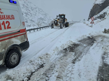 Malatya'da kardan kapanan 155 yerleşim yeri yolu ulaşıma açıldı