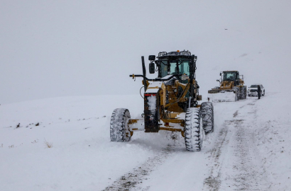 Van'da kardan 671 yerleşim yerinin yolu ulaşıma kapandı