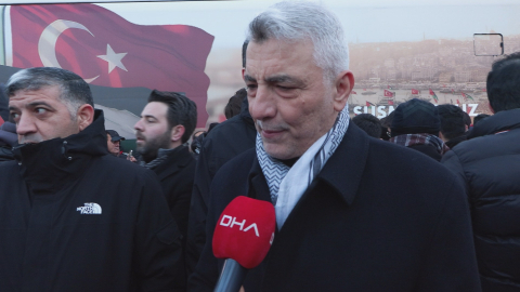 İstanbul - Bakan Bolat, Filistin'e destek için Galata Köprüsü'nde düzenlenen yürüyüşe katıldı