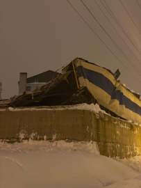 Yüksekova'da araçlar kara gömüldü, 177 yerleşim yerinin yolu kapalı (5)