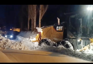Yolu kapalı mezrada rahatsızlanan KOAH hastası, 3,5 saatlik çalışmayla hastaneye ulaştırıldı(2)
