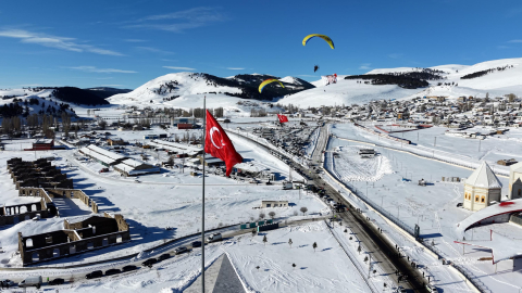 Sıfırın altında 22 derecede Sarıkamış şehitleri için yürüdüler / Ek fotoğraflar
