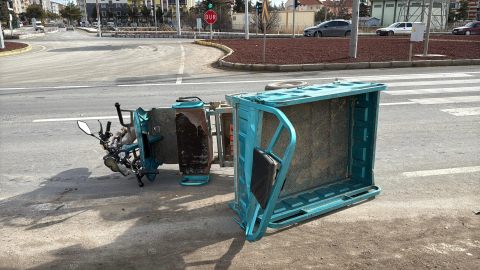 TIR ile üç tekerlekli motosiklet çarpıştı: 1 ölü, 3 yaralı