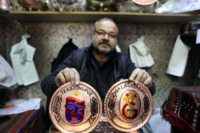 Gaziantep yarı finale hazır; esnaf takımların logolarını bakıra işliyor