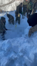 Şırnak'ta kar altında ceset bulundu