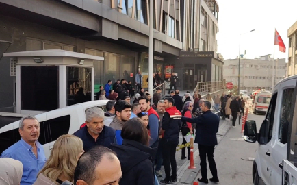 İstanbul - Bayrampaşa Kaymakamlığı'nın bulunduğu bina yangın nedeniyle tahliye edildi