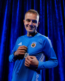 Fenerbahçe, Mert Günok’u renklerine bağladı