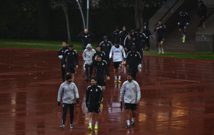 Beşiktaş'ta Cengiz Ünder takımla çalıştı
