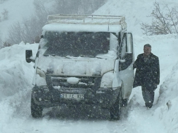Şirvan’da öğrenci servisi minibüsü, tipi nedeniyle yolda kaldı